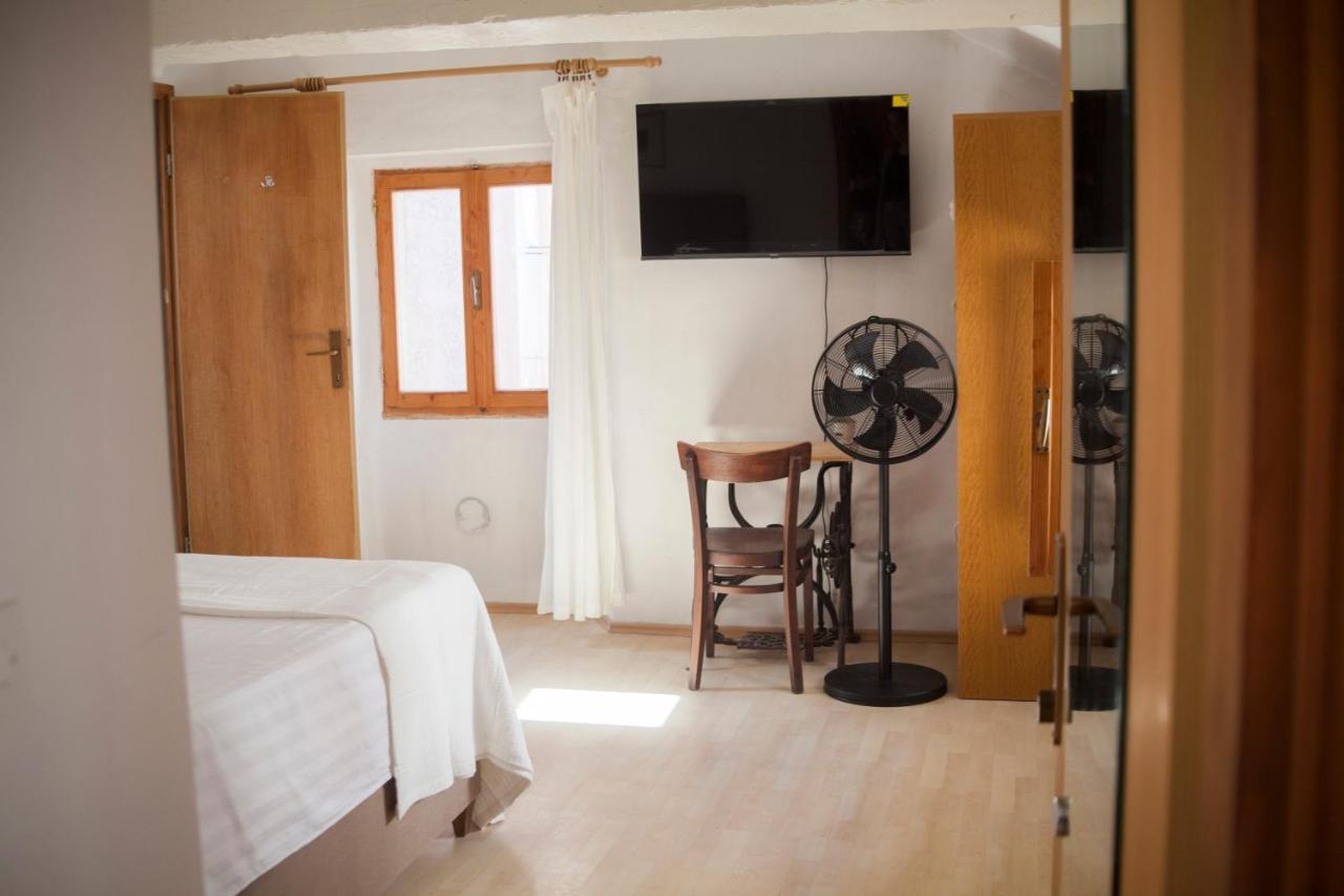 Amarilis Rooms Grožnjan Exterior foto